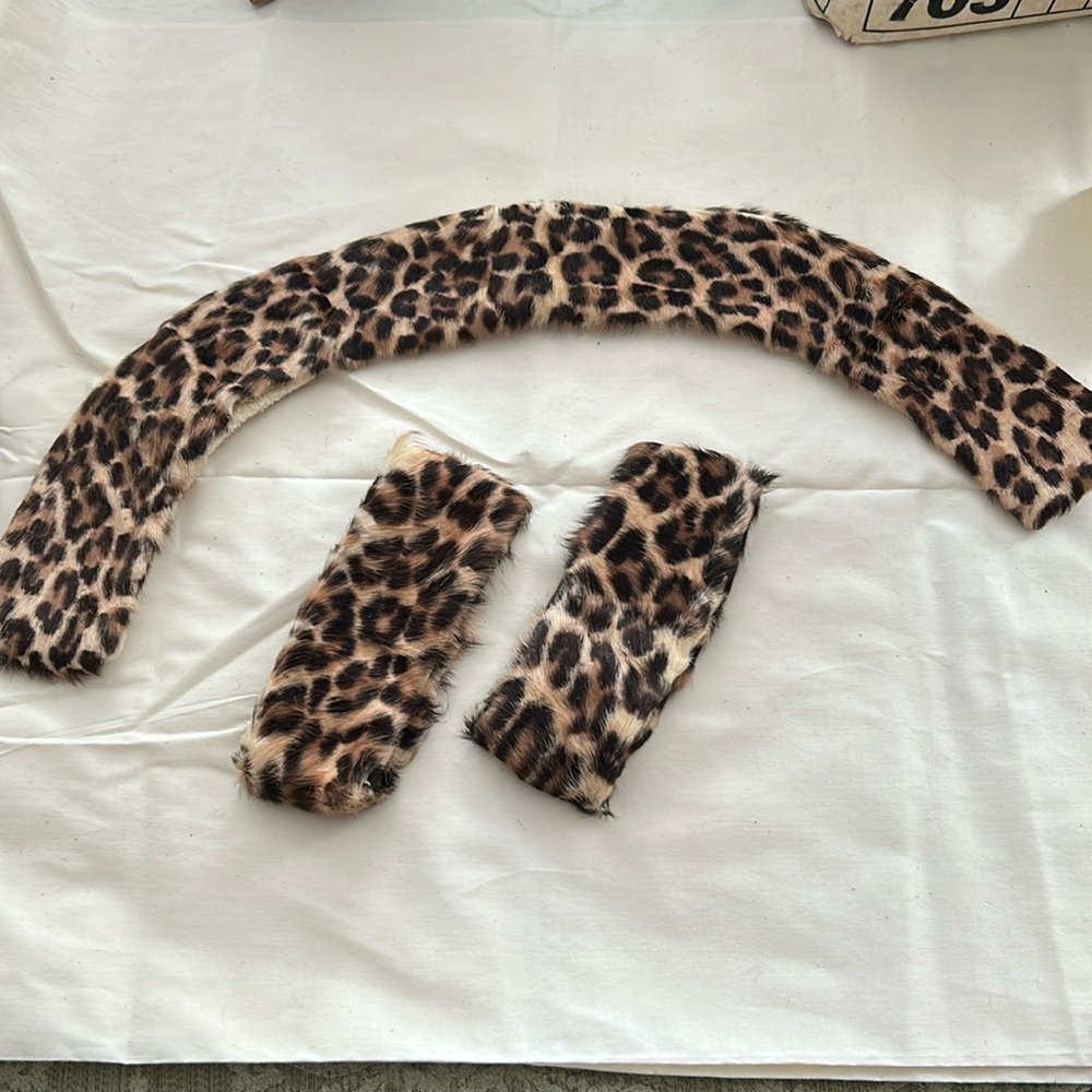 Vintage Leopard Collar and Cuffs